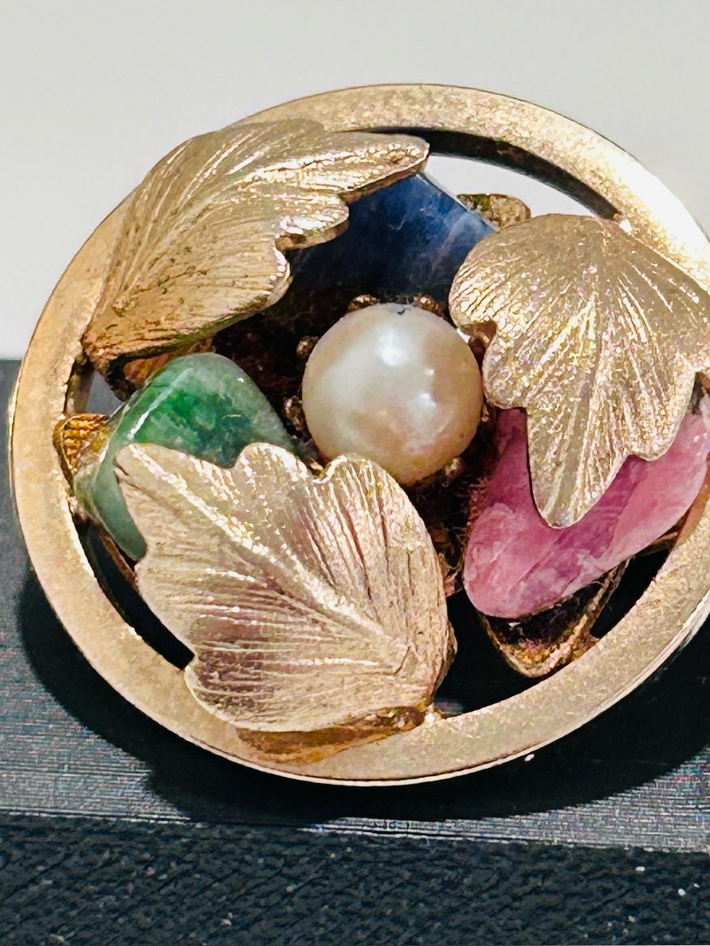 Sarah Coventry Brooch and Clip On Earrings Set Floral Circle Faux Pearl Stones - Picture 11 of 15